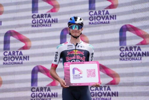 Giro d’Italia, l’atleta di Camerino Pellizzari chiude al sesto posto in classifica generale. Passerella finale nella Capitale