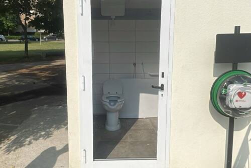 Senigallia, vandalizzato il bagno al parco della Pace